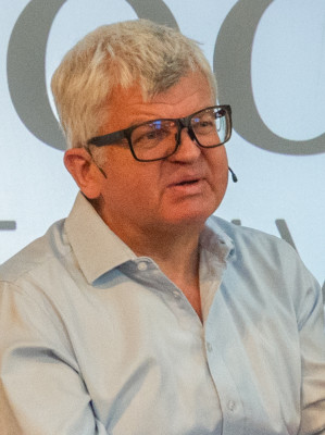 Adrian Chiles profile Photo