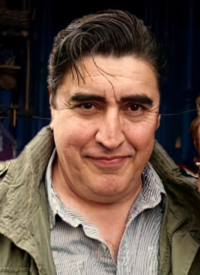 Alfred Molina profile Photo
