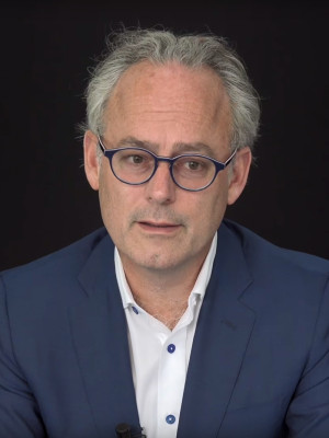 Amor Towles profile Photo