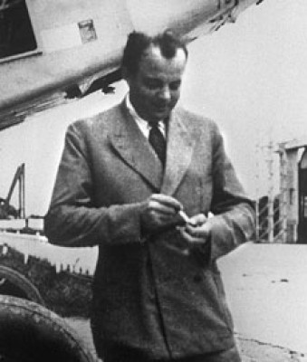 Antoine de Saint-Exupéry profile Photo