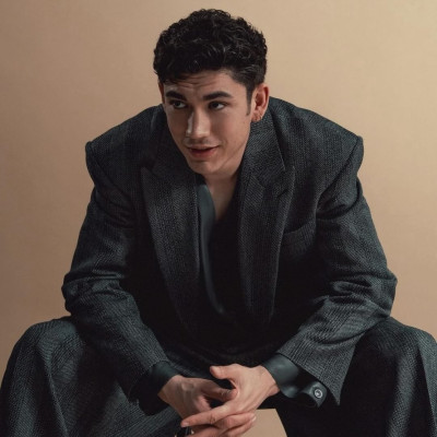 Archie Renaux profile Photo