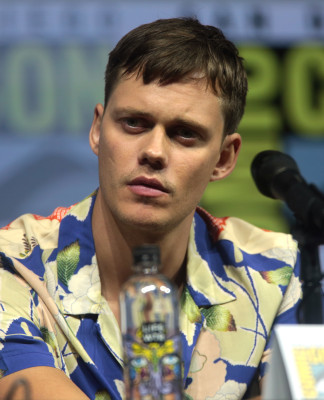 Bill Skarsgård profile Photo