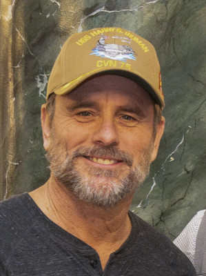 Charles Esten profile Photo
