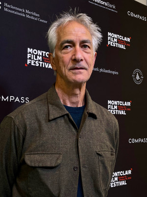David Strathairn profile Photo