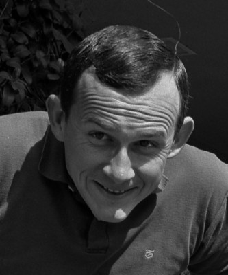 Dick Smothers profile Photo