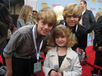 Dylan and Cole Sprouse profile Photo