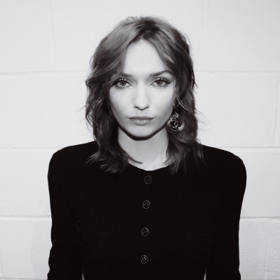 Eleanor Tomlinson profile Photo
