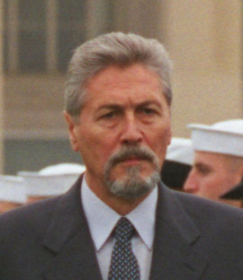 Emil Constantinescu profile Photo