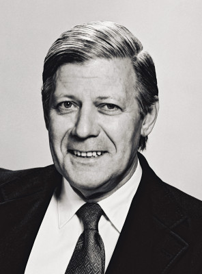 Helmut Schmidt profile Photo