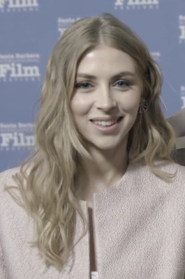 Hermione Corfield profile Photo