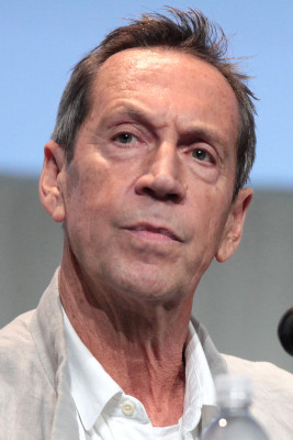 Jonathan Hyde profile Photo