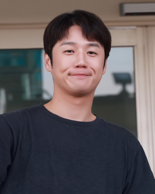 Jung Joon-won (actor, born 1988) profile Photo