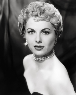 Martha Hyer profile Photo
