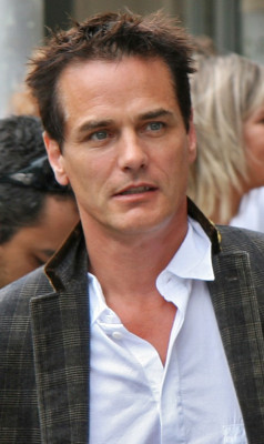 Paul Gross profile Photo