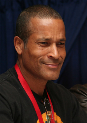 Phil Morris (actor) profile Photo
