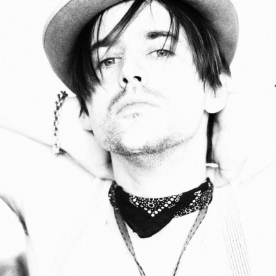 Reeve Carney profile Photo