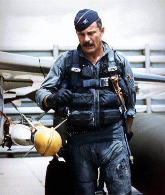 Robin Olds profile Photo