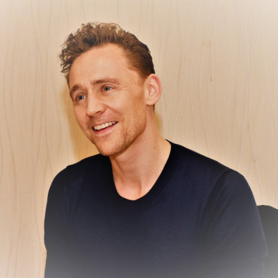 Tom Hiddleston profile Photo