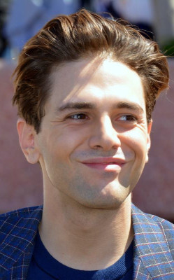 Xavier Dolan profile Photo
