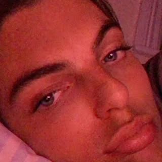 Damian Hurley profile Photo