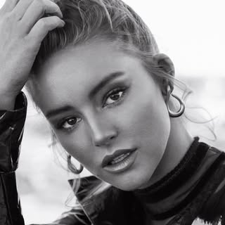 Hassie Harrison profile Photo