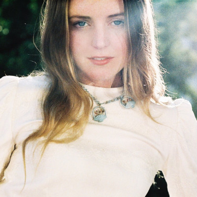 Lorraine Nicholson profile Photo