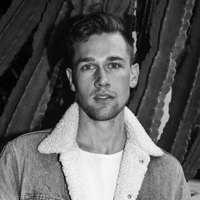 Taylor John Smith profile Photo