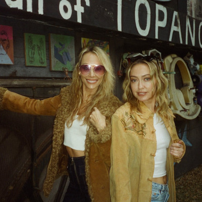 Tish Cyrus profile Photo