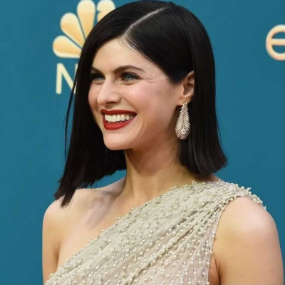 Alexandra Daddario profile Photo
