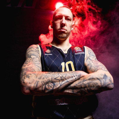 Daniel Theis profile Photo