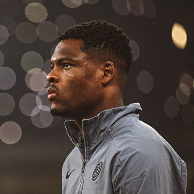 Denzel Dumfries profile Photo