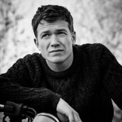 Ed Speleers profile Photo