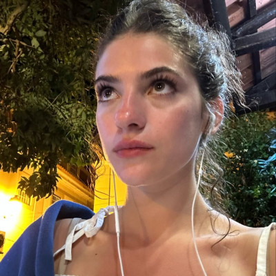 Ella Rubin profile Photo