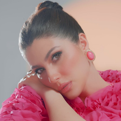 Elnaaz Norouzi profile Photo