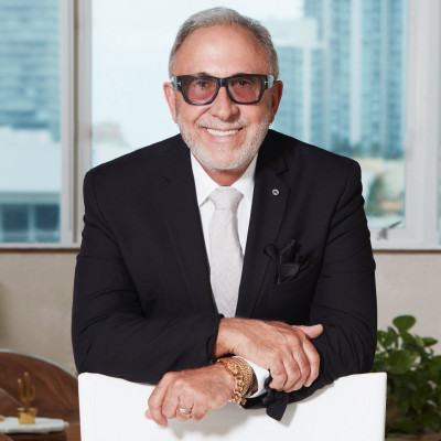 Emilio Estefan profile Photo