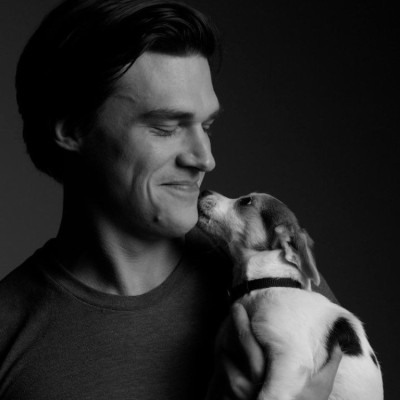 Finn Wittrock profile Photo