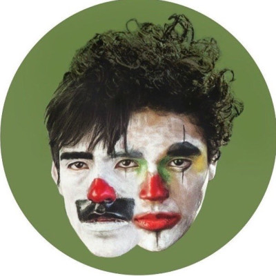 Gael García Bernal profile Photo