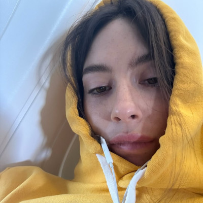 Gracie Abrams profile Photo