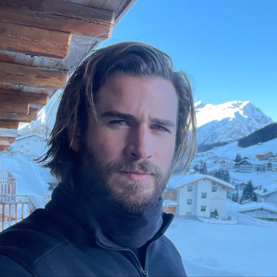 Liam Hemsworth profile Photo
