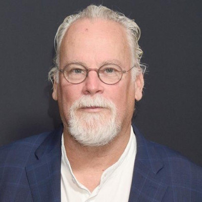 Michael Connelly profile Photo