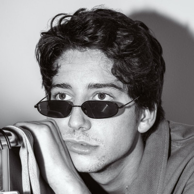 Milo Manheim profile Photo