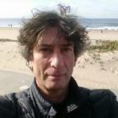 Neil Gaiman profile Photo