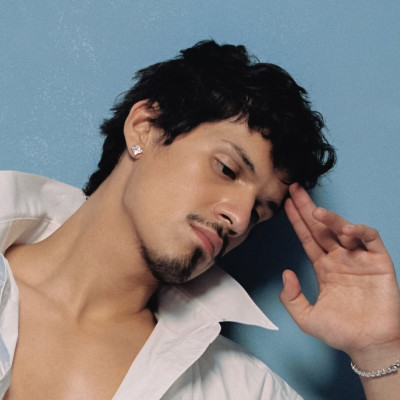 Omar Apollo profile Photo