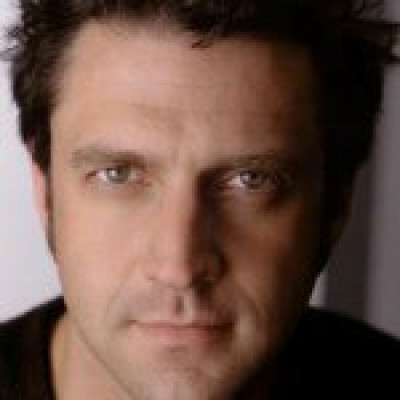 Raúl Esparza profile Photo
