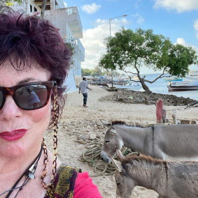 Ruby Wax profile Photo