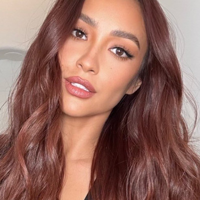 Shay Mitchell profile Photo