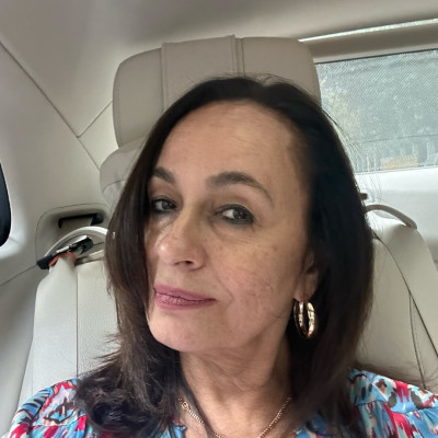 Soni Razdan profile Photo