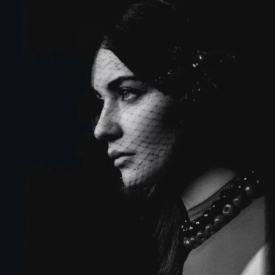 Tuba Büyüküstün profile Photo