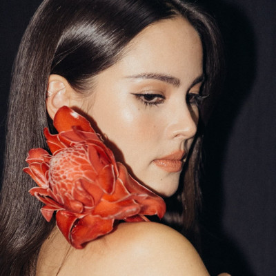 Urassaya Sperbund profile Photo