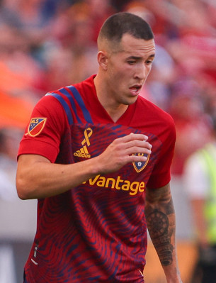 Aaron Herrera (footballer)